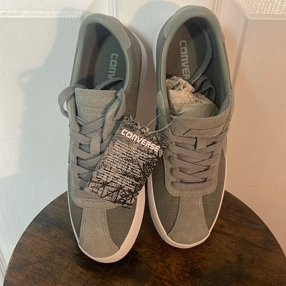 Converse Unisex. Brand new